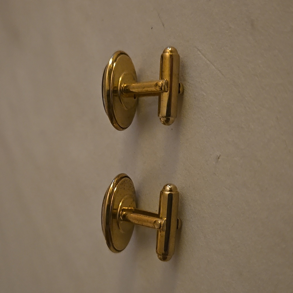 Vintage Gold and Black Oval Cufflinks. - Picture 2 of 2